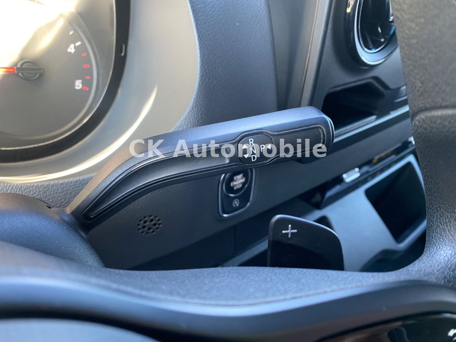 Fahrzeugabbildung Mercedes-Benz Sprinter III Kasten 316 RWD Mixto Autom./5 Sitze