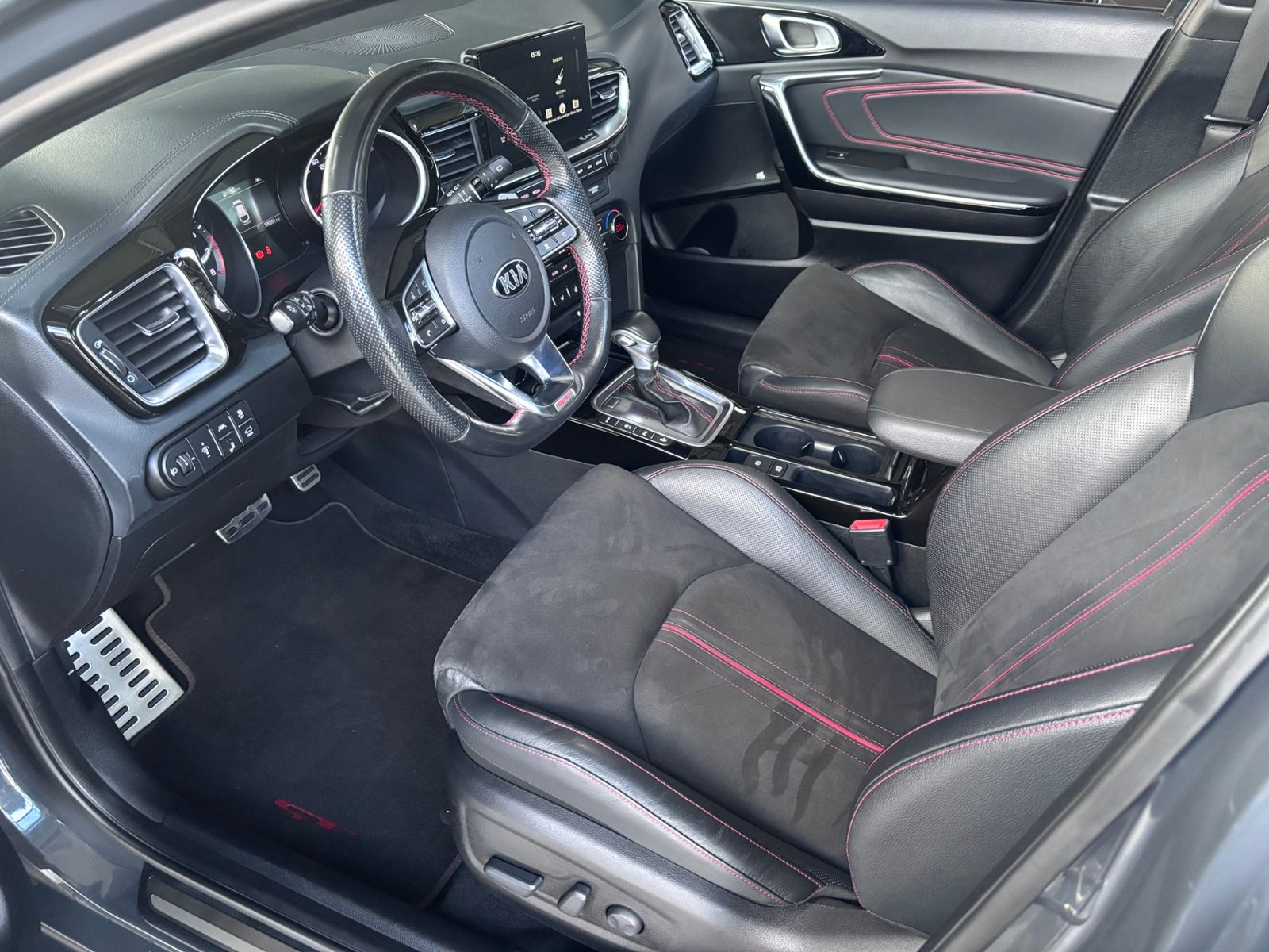 Fahrzeugabbildung Kia ProCeed GT PANO LED NAVI