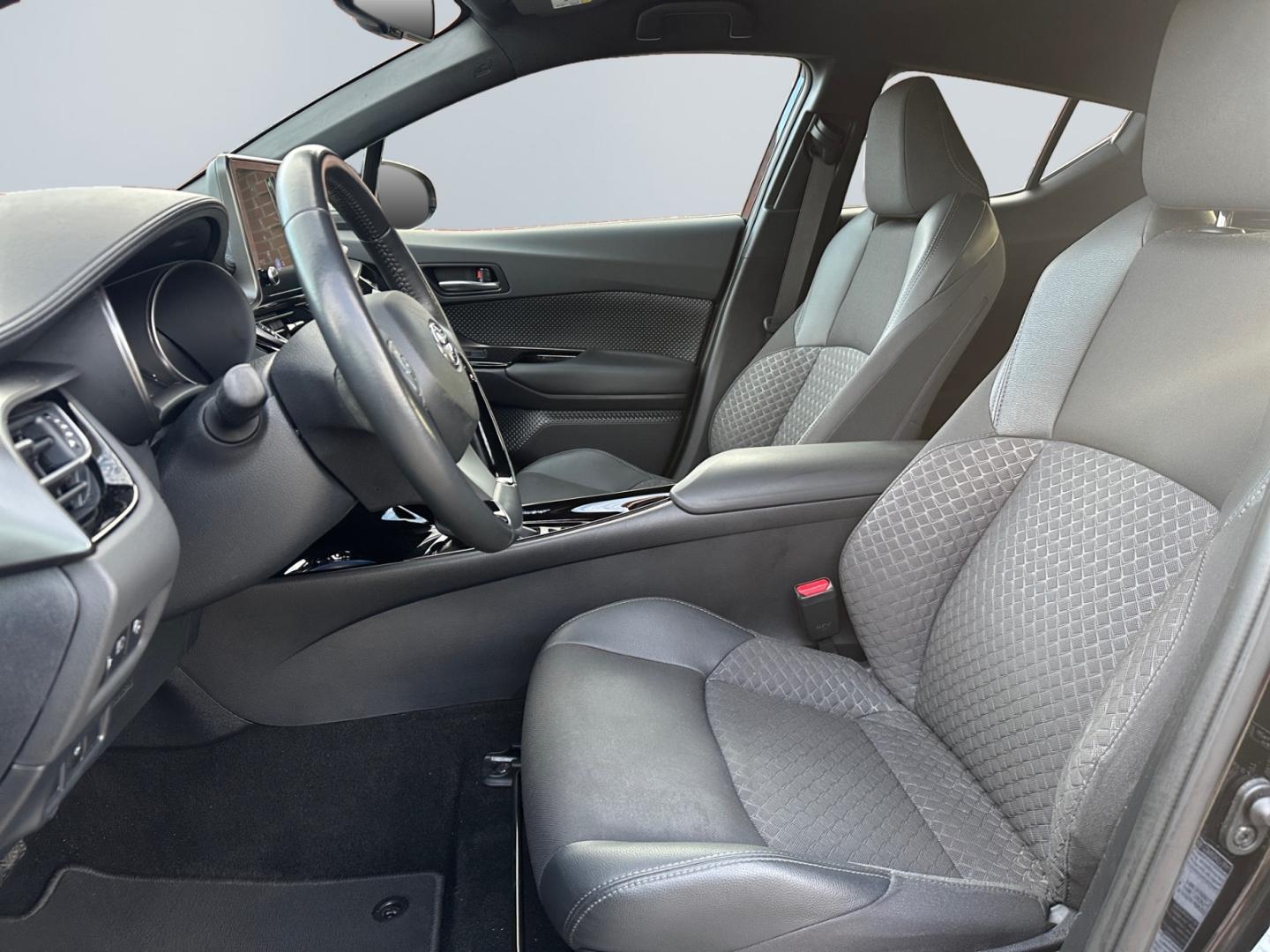 Toyota C-HR 2.0 Hybrid Team D *LED*ACC*CarPlay*CAM*SHZ*