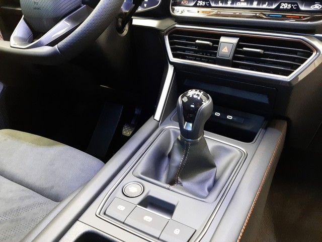 Fahrzeugabbildung Cupra Leon 1.5 TSI Kamera AppConnect ACC 18" LED LED