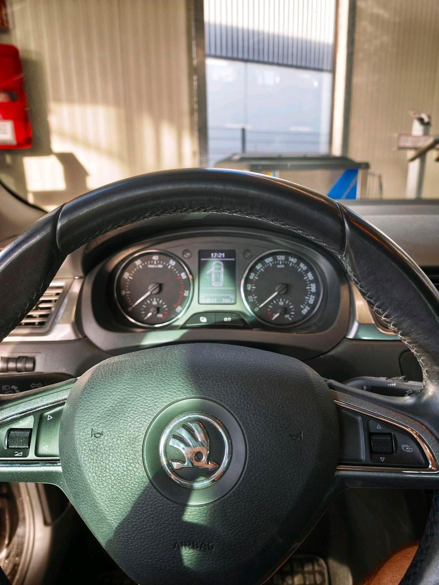 Skoda Rapid 2014 — photo 7