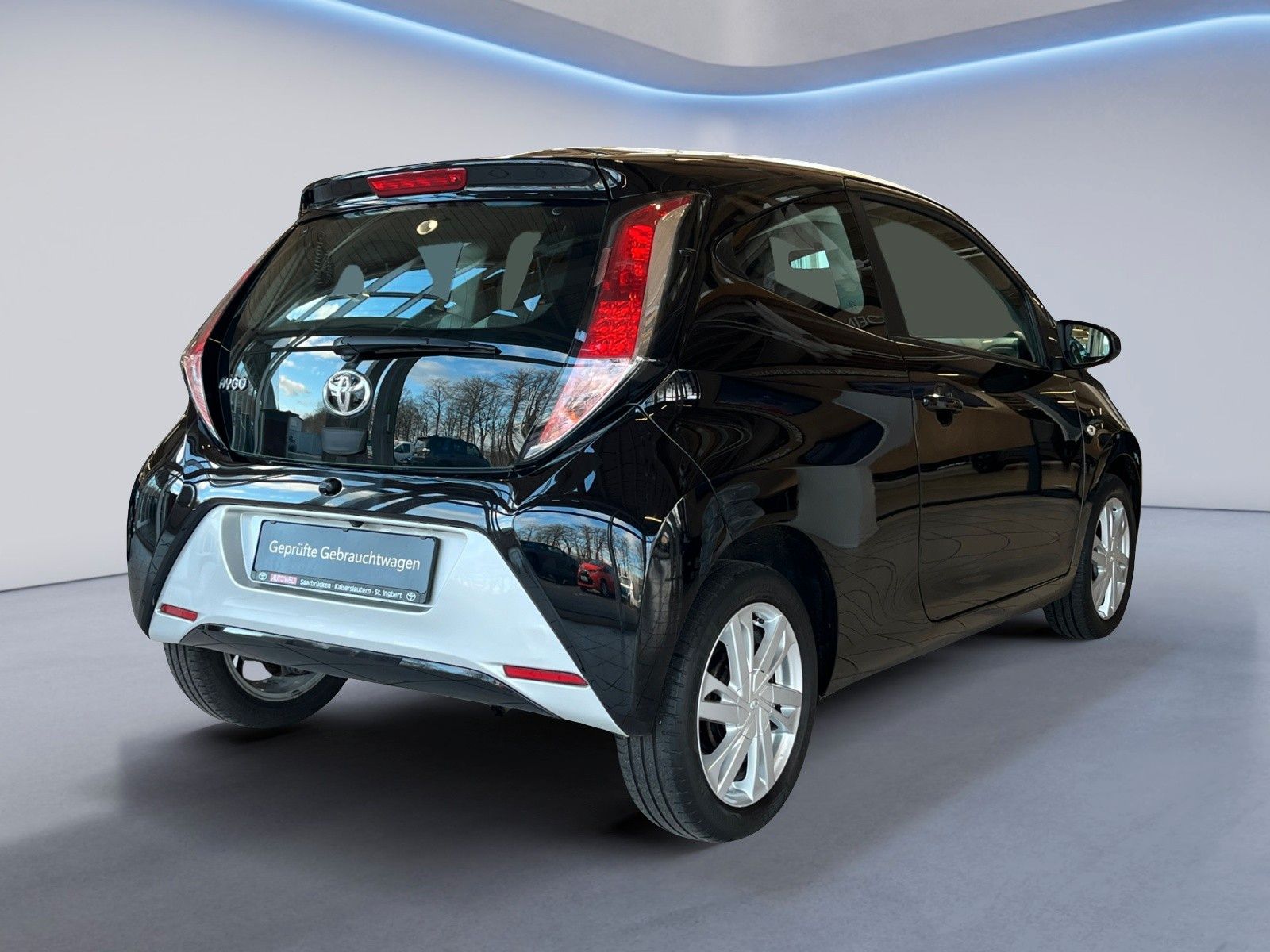 Fahrzeugabbildung Toyota Aygo AYGO x-play Team D