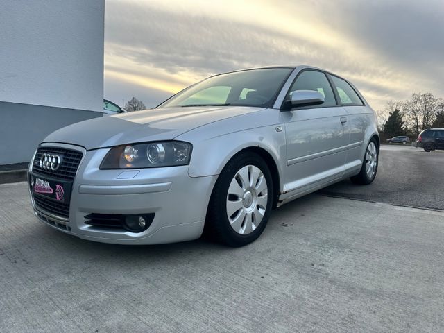 Audi A3 2.0 FSI S line Sportpaket plus**Automatik**