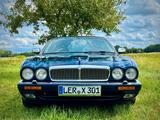 Jaguar Daimler 4.0 Six Lang Jaguar X300 AHK Tüv 07-27 - blaue Jaguar Daimler