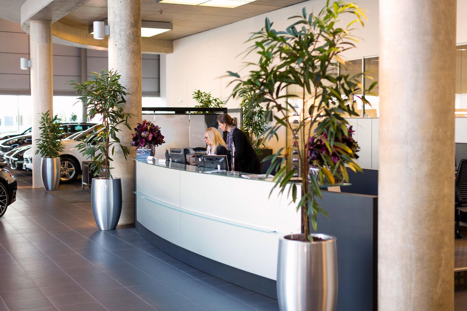 showroom-image-bottom