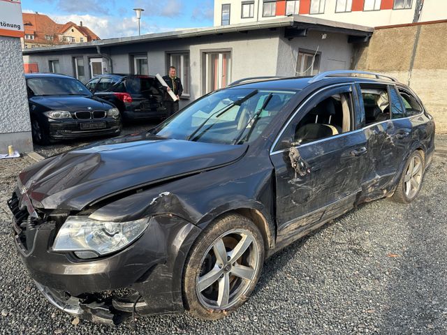 Skoda Superb Combi 3.6FSI V6 ELEGANCE 4x4 DSG*MOTOR OK