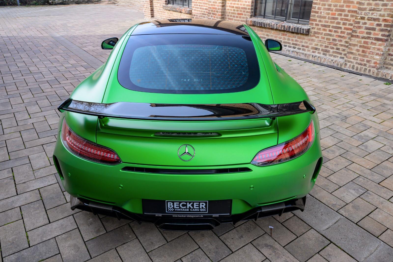 Mercedes-Benz AMG GT R