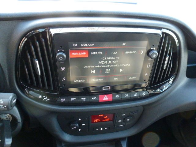 Fahrzeugabbildung Fiat Doblo Kombi SX Maxi 1.6 Mjet L2H1