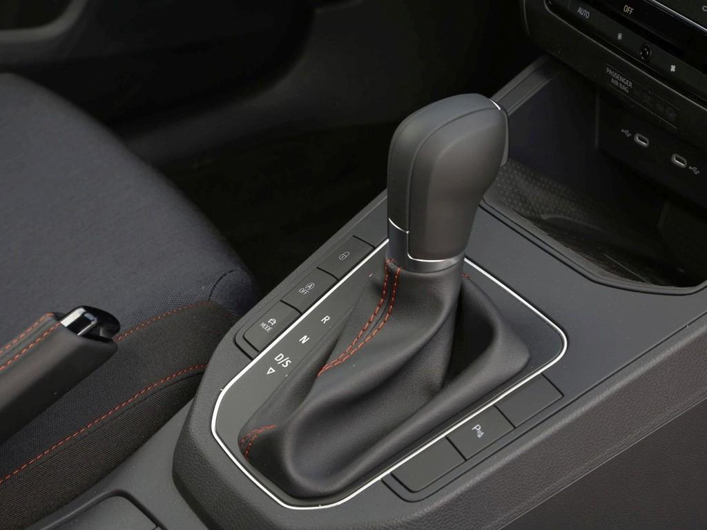 Seat Ibiza 1.0 TSI DSG FR 18" LED Kamera Navi