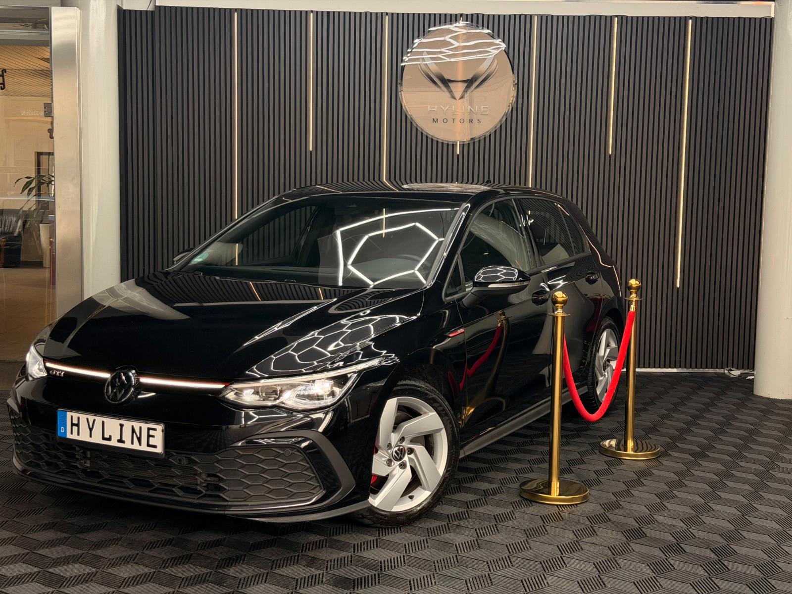 Volkswagen Golf VIII Lim. GTI 2.0 TSI NAVI CARPLAY LED LANE