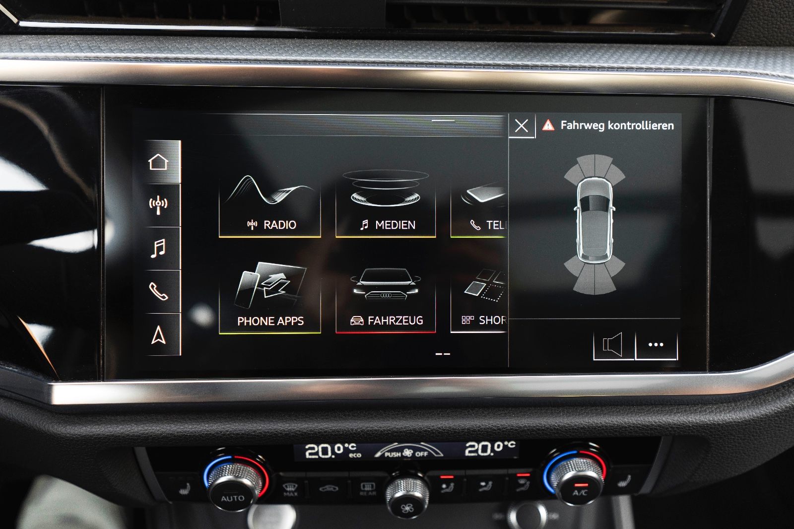 Fahrzeugabbildung Audi Q3 35 TDI QUATTRO DSP LED TOTW NAV TEMPOMAT