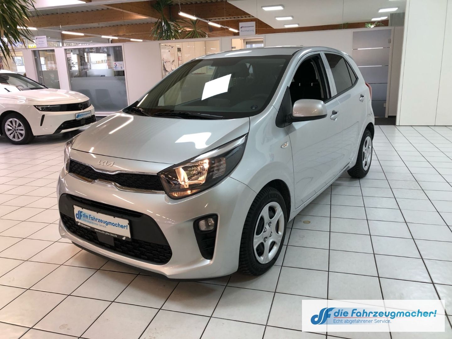 Fahrzeugabbildung Kia Picanto Vision 1.2 Navi CarPlay Klimaautom SHZ L