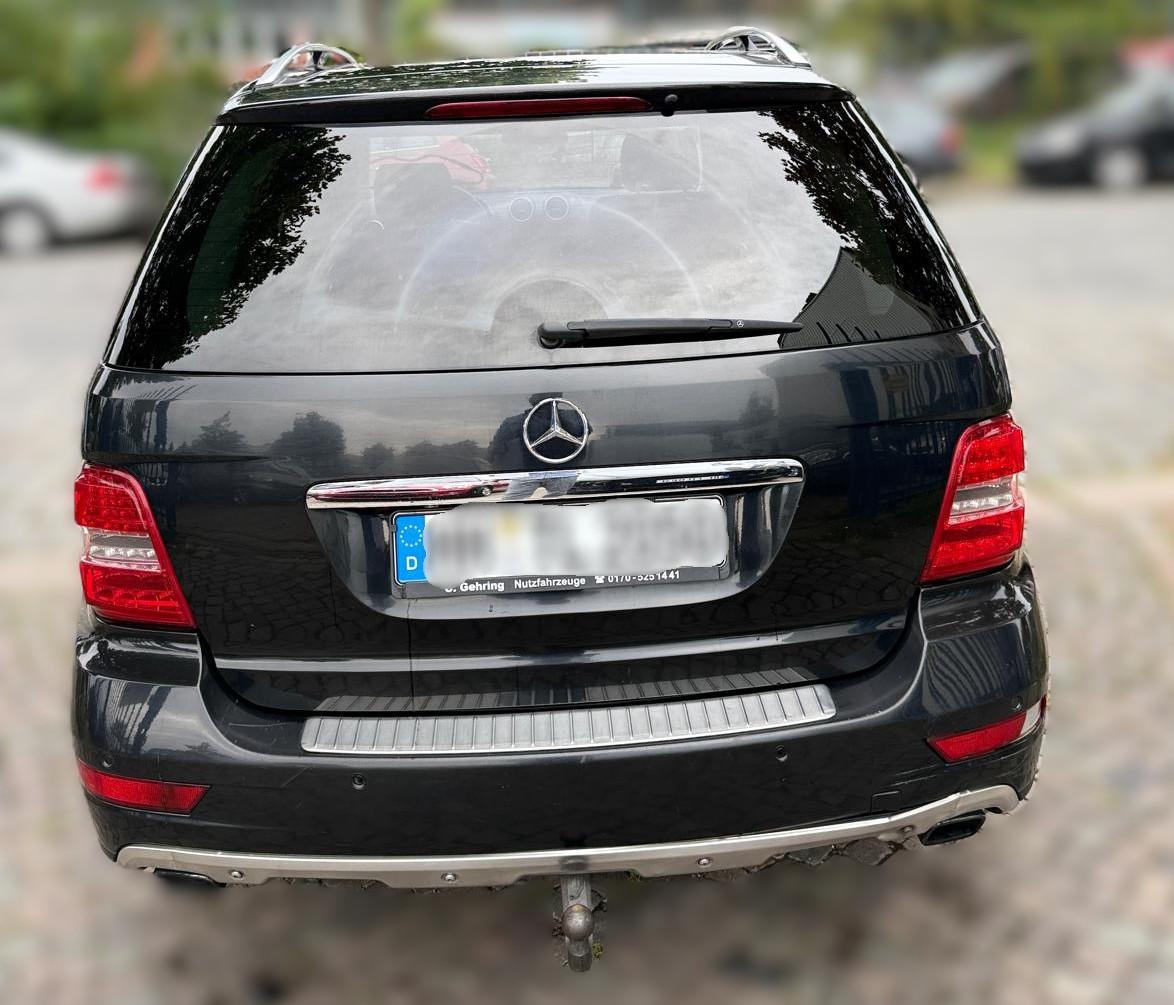 Mercedes-Benz ML 320
