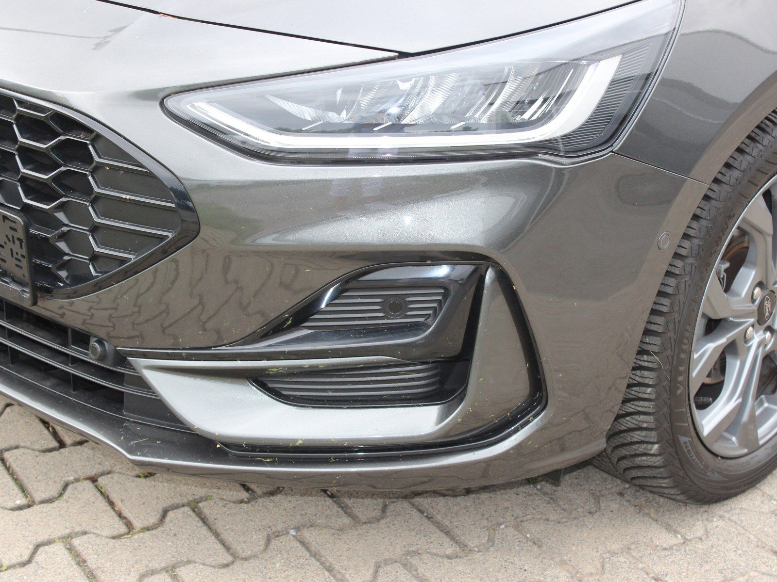 Fahrzeugabbildung Ford Focus ST-Line X 1,0 EcoBoost Mild-Hybrid