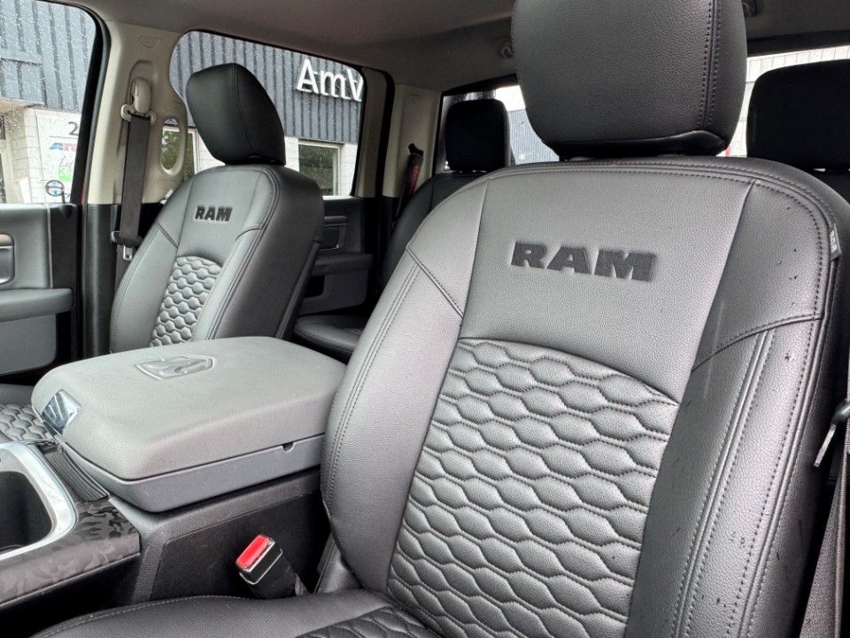 Fahrzeugabbildung Dodge RAM 5.7 Fahrwerk 2,11m hoch 22" Schiebed. Leder