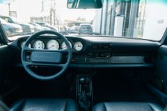 PORSCHE 911 G-Modell/ DE/ SITZHZG./ SCHIEBEDACH/ 16" PORSCHE 911 G-Modell/ DE/ SITZHZG./ SCHIEBEDACH/ 16"