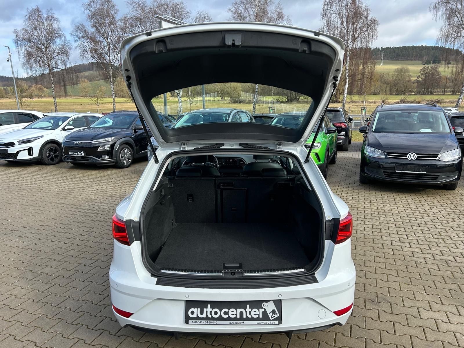 Fahrzeugabbildung SEAT Leon ST Style°DSG°Navi°Leder°LED°