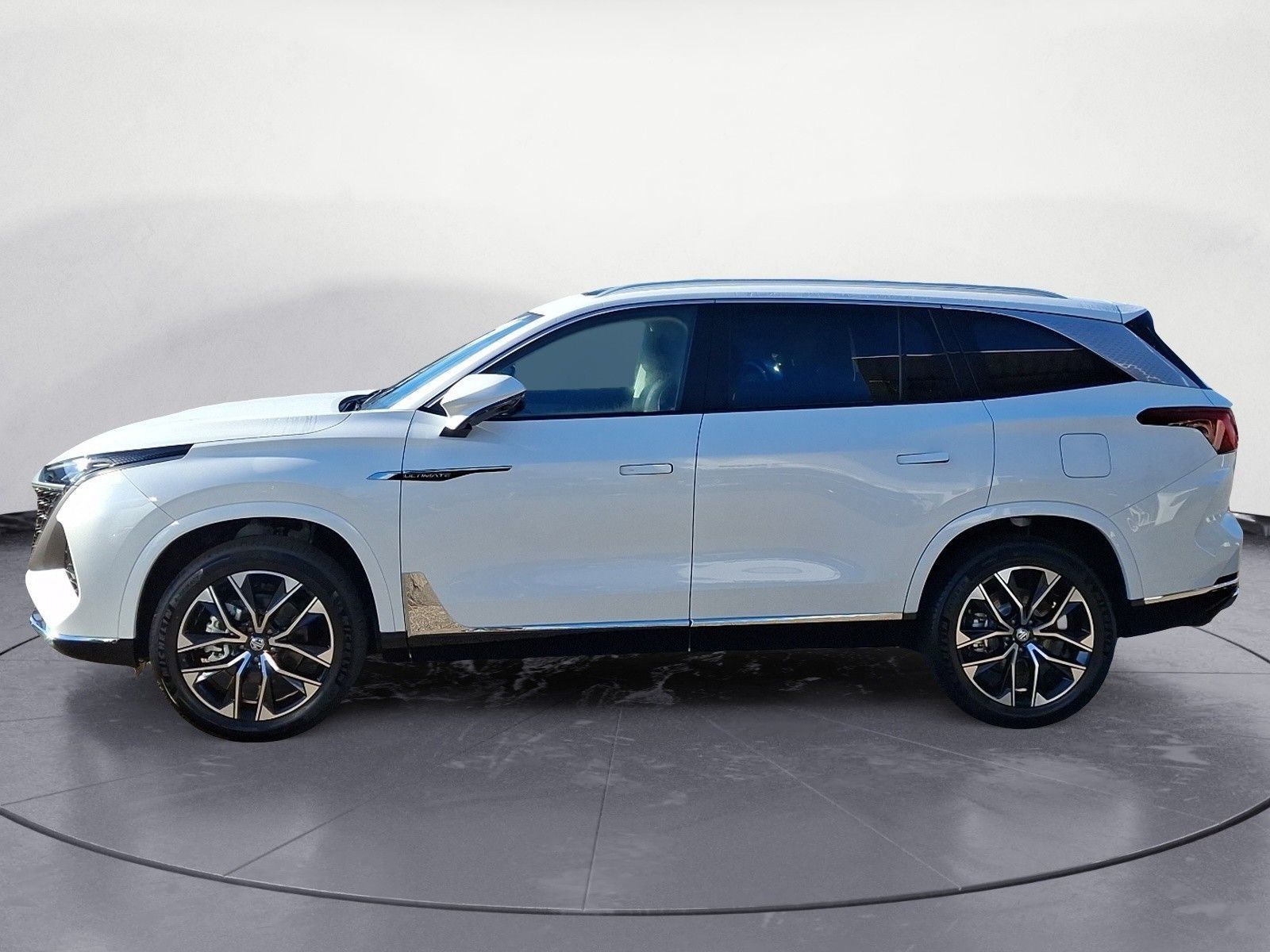 MG S9 PREMIUM PHEV MG OFFENBURG DIREKT AN DER A8 imagem 3
