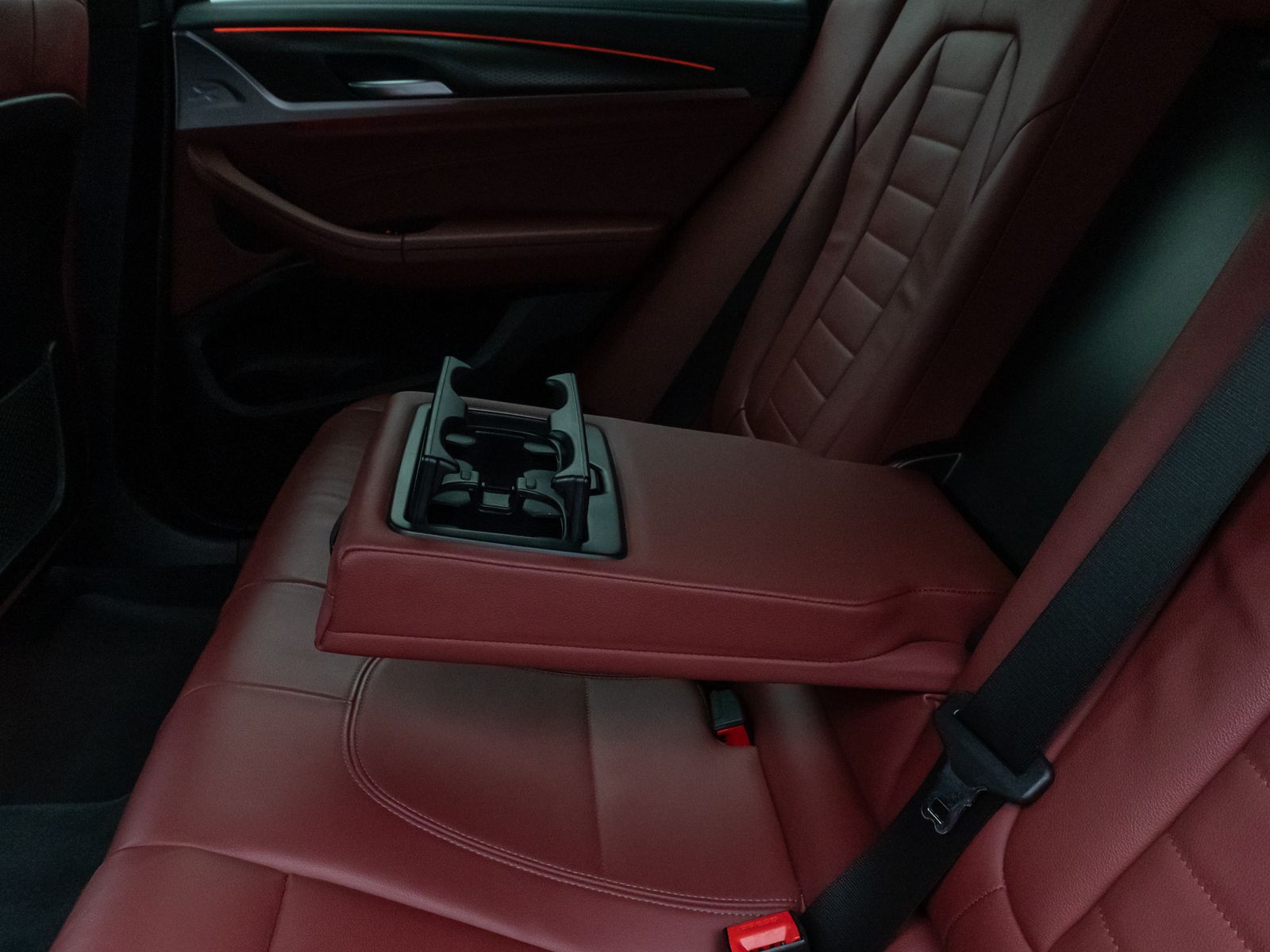 Fahrzeugabbildung BMW X4 xD20i M Sport X Kamera HiFi NaviPro Alarm