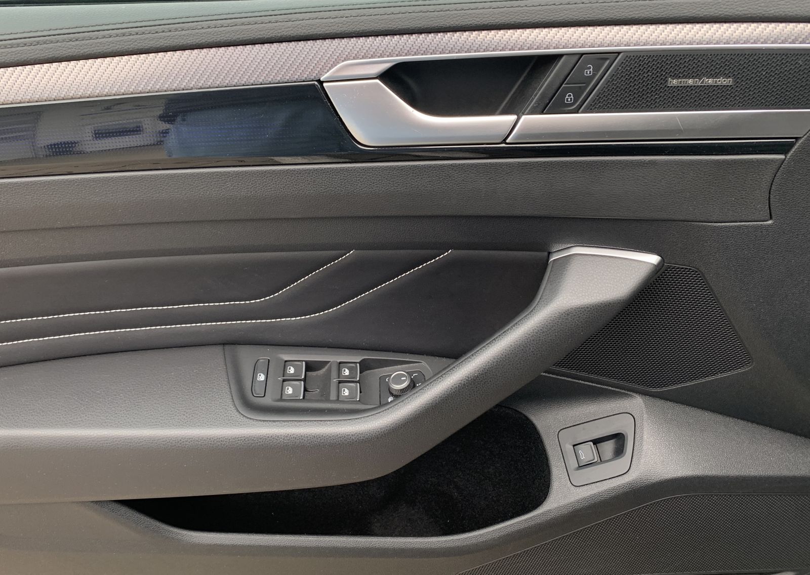 Fahrzeugabbildung Volkswagen Arteon Shooting Brake 2.0 TDI*R-Line*4Motion*AHK