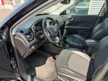 Jeep Compass Limited 4WD+Xenon+AHK+Navi+SHZ+LKRHZG+Ap