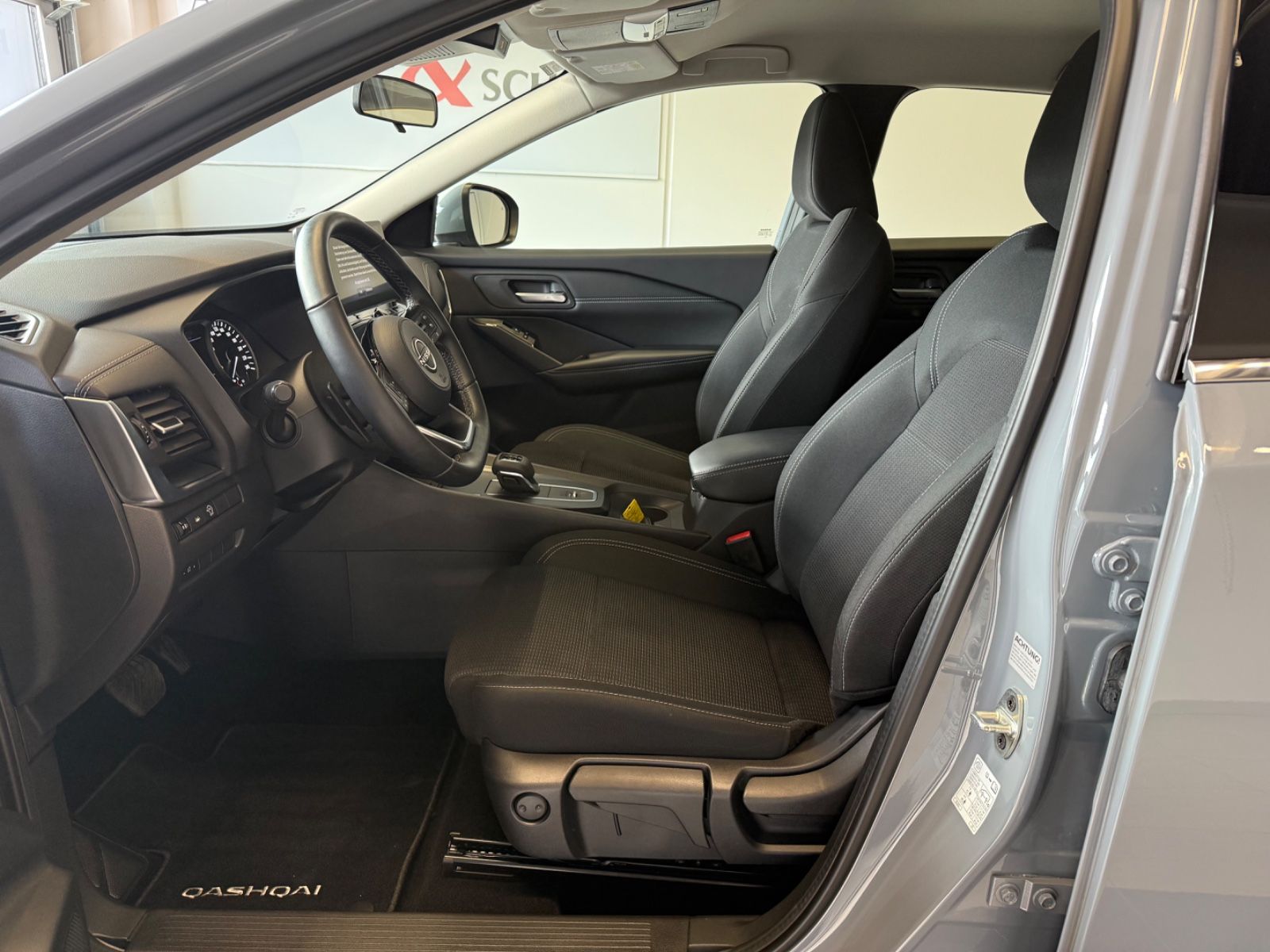Fahrzeugabbildung Nissan Qashqai Acenta 360° Kamera Navi, Winterpaket.