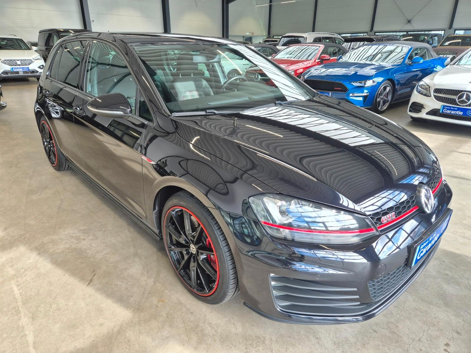 Volkswagen GOLF VII GTI PERFORMANCE NAVI SHZ PDC PANO XENON