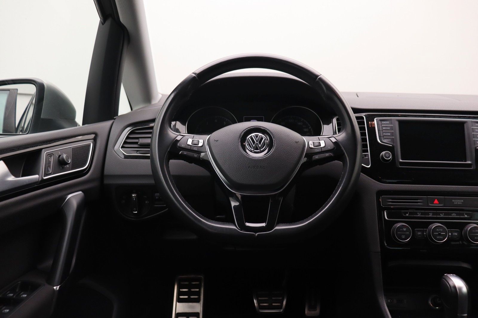 Fahrzeugabbildung Volkswagen Golf VII Sportsvan 1.4 Sound BMT/Start-Stopp