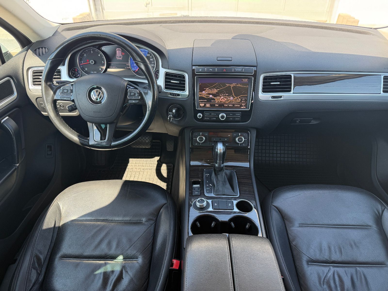 Fahrzeugabbildung Volkswagen Touareg V6 TDI BMT/Terrain Tech 4Mot/NAVI/LEDER