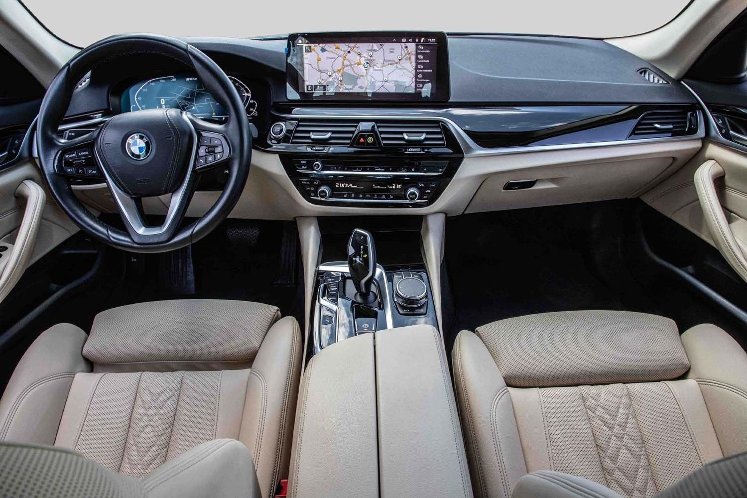 BMW 530e iPerformance Navi AHK Sitzhzg Klima PDC Blu