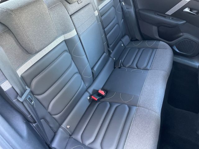 Fahrzeugabbildung Citroën C4 1.2 PureTech 155, Shine Autom. AHK, Navi, Kam