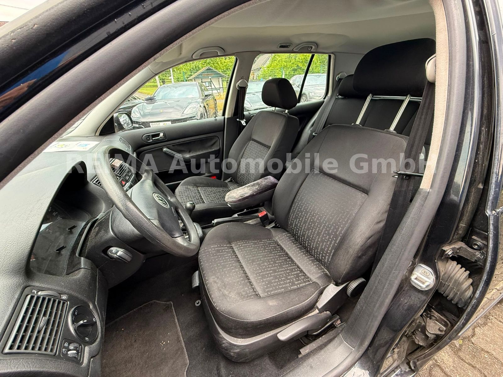 Fahrzeugabbildung Volkswagen Golf 1.4 Basis