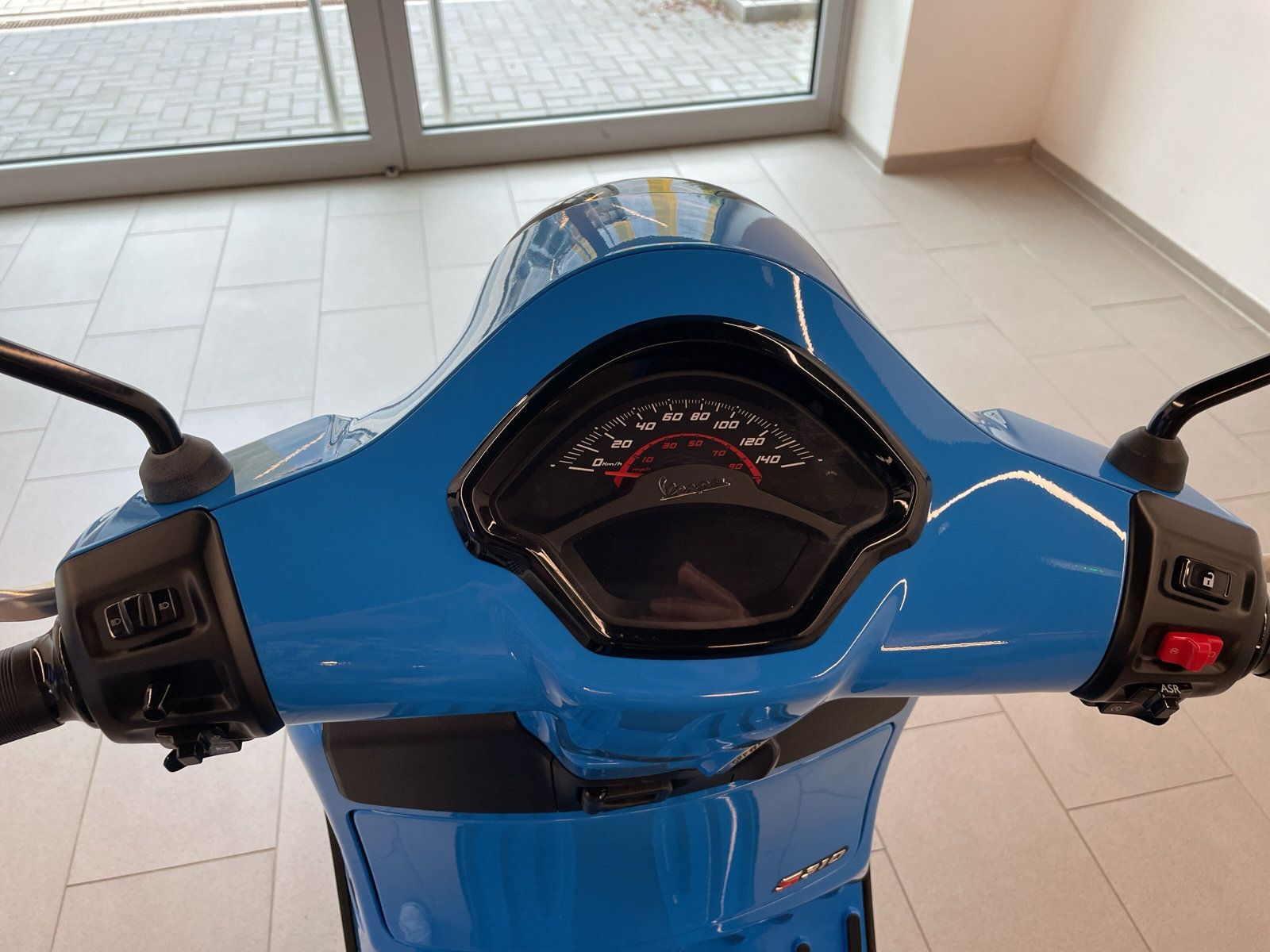 Fahrzeugabbildung Vespa GTS 310 SUPERSPORT BLU ECLETTICO