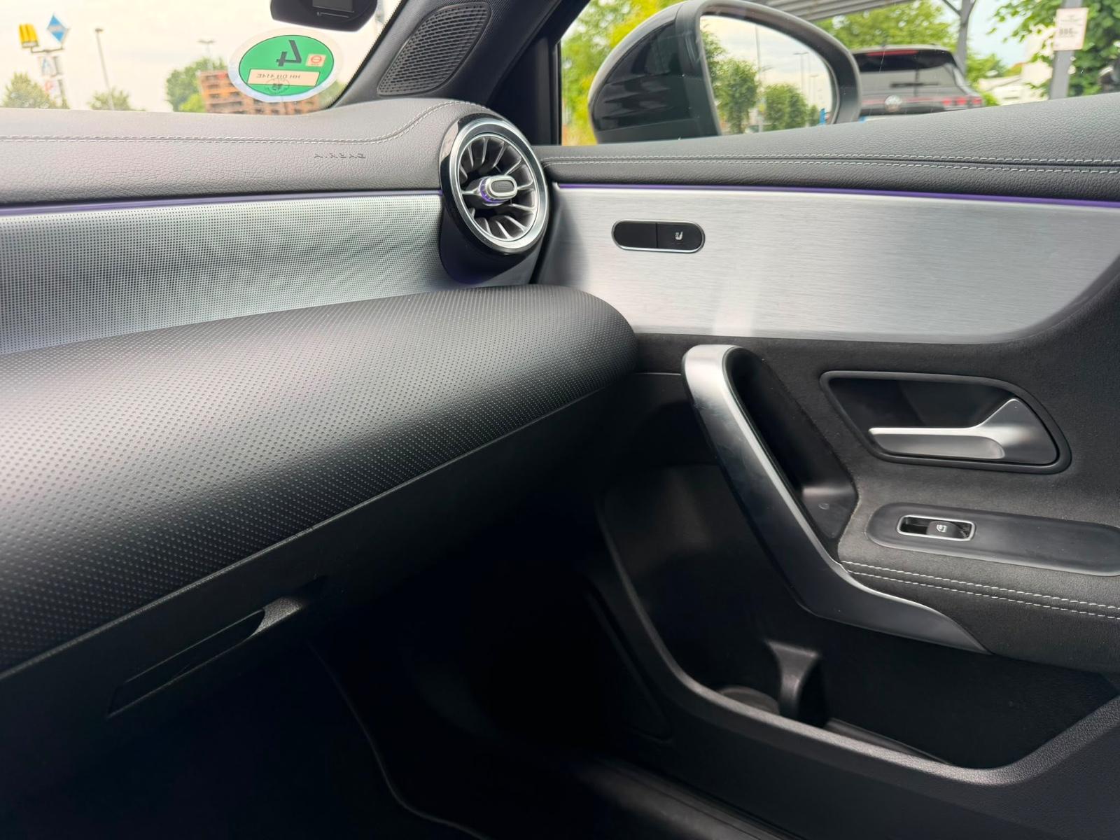 Mercedes-Benz A 250e AMG-Line Hybrid Automat Navi LED