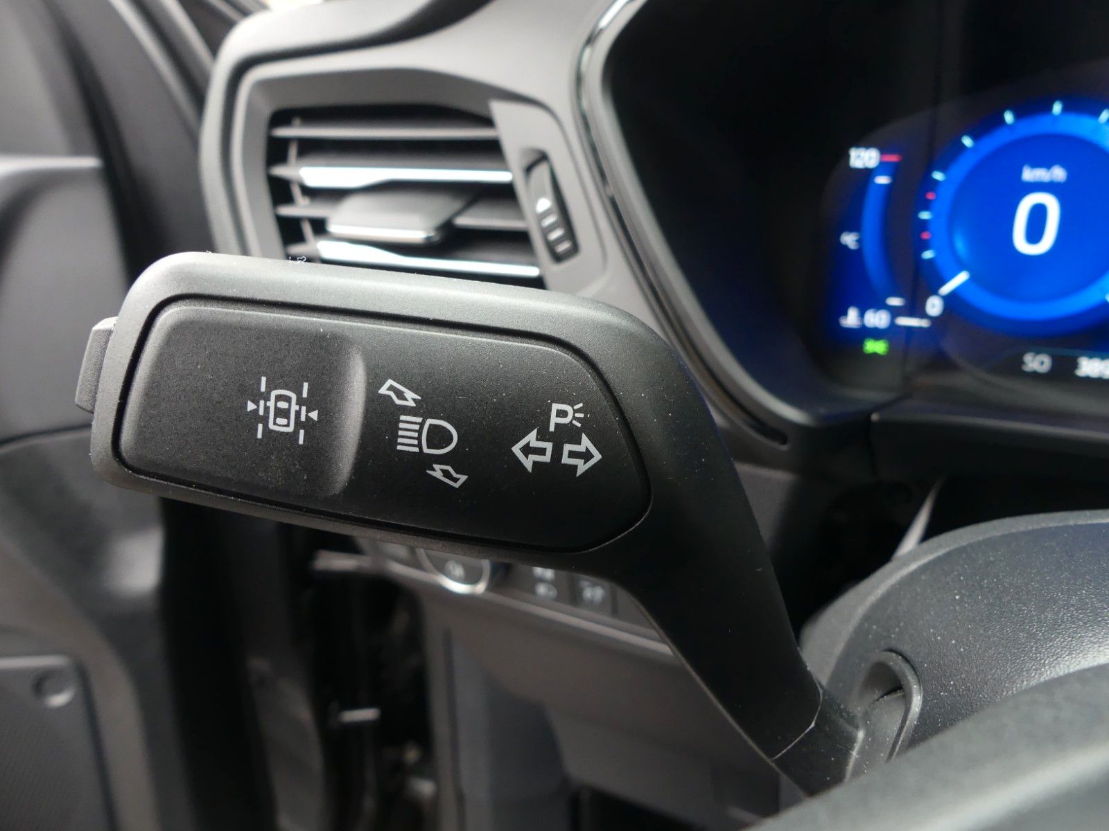 Fahrzeugabbildung Ford Kuga Plug-In Hybrid ST-Line X