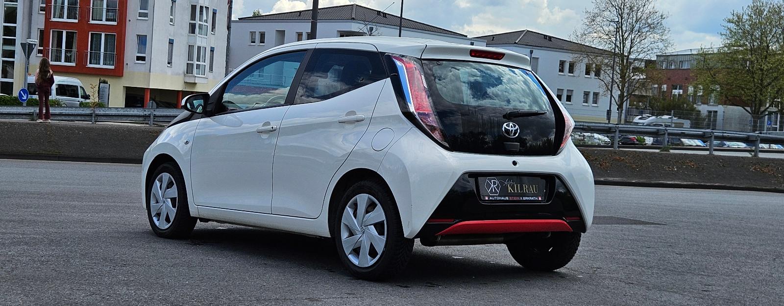 Toyota Aygo Edition Automatik Touch Navi Schaltwippen