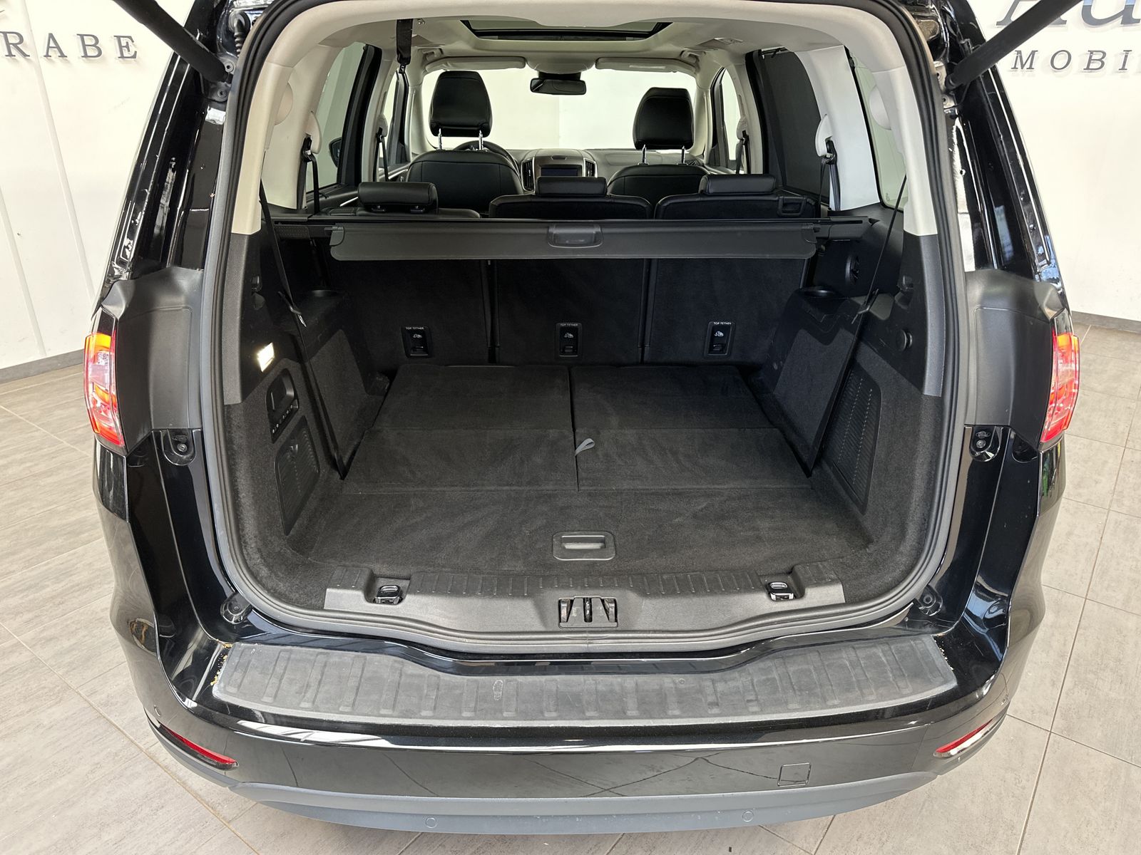 Fahrzeugabbildung Ford Galaxy 2.0 Bi-Turbo 7-Sitzer NAV+LED+PANO+KAMERA