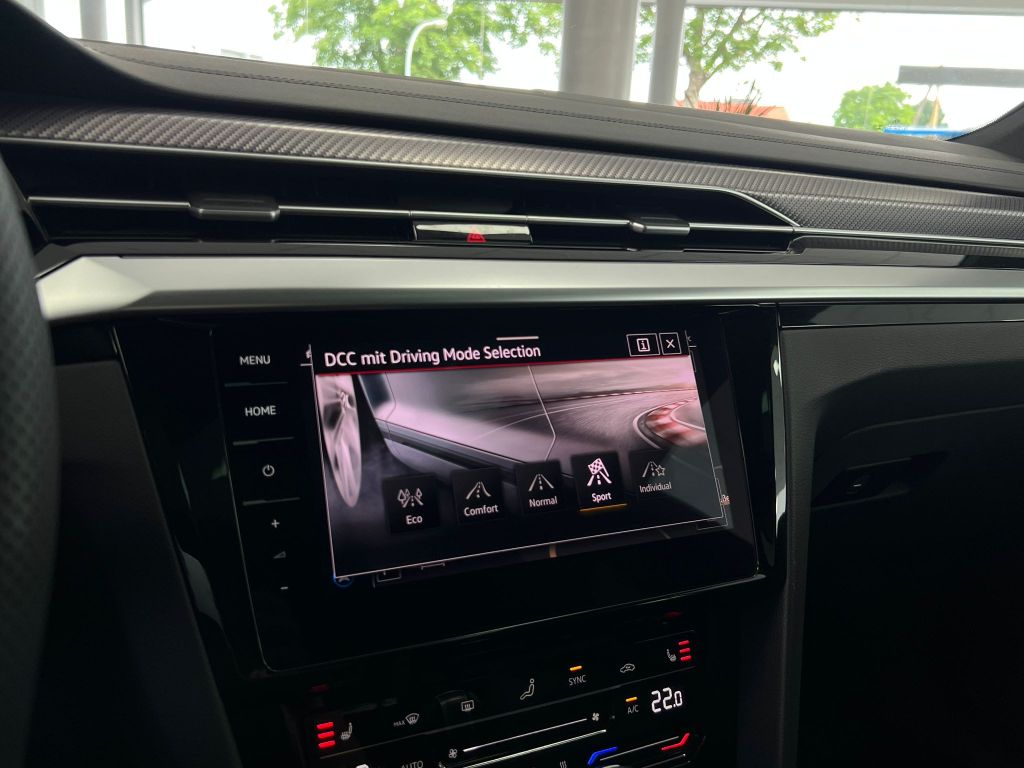 Volkswagen Arteon Shooting Brake 2.0 TSI 4M R-Line PANO*360