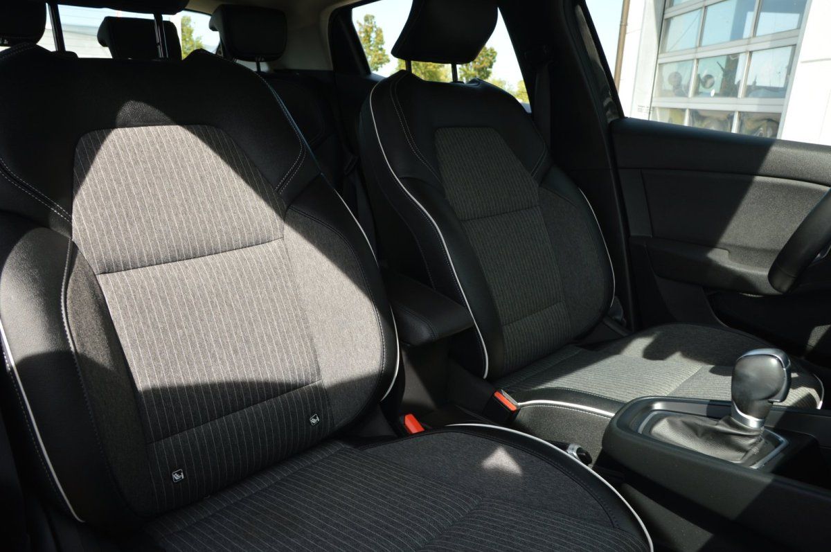 Fahrzeugabbildung Renault Clio V   Intens Automatic LED SHZ