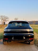 Porsche Macan GTS - Porsche Gebrauchtwagen in Koblenz