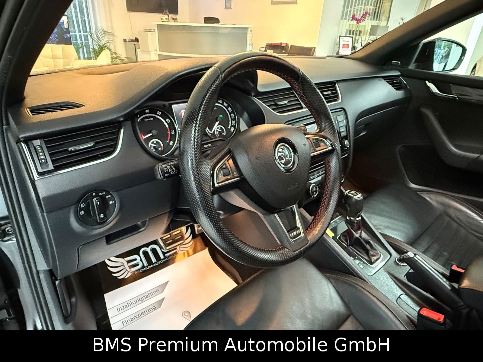 Skoda Octavia Combi RS 2.0 TSI 220 ch • DSG • Pano • Cuir • SmartLink • Bi-Xénon