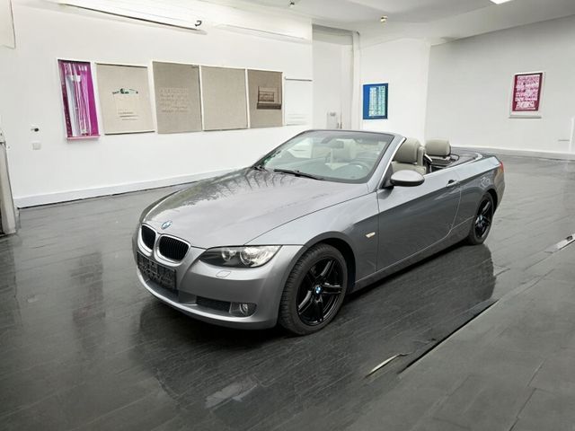 BMW 320 E93 Cabrio 320i Leder Xenon Navi