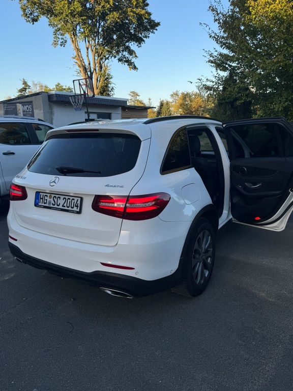 Image of Mercedes-Benz GLC 250