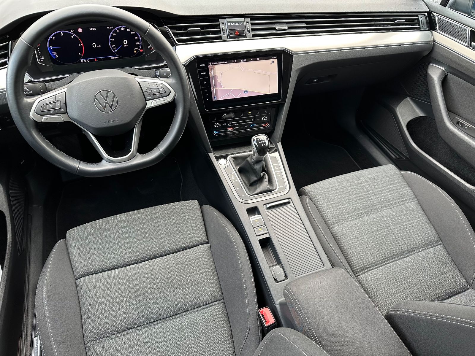 Fahrzeugabbildung Volkswagen Passat Variant 2.0 TDI Business NAV+IQ-LIGHT