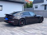 Porsche Panamera GTS  - Porsche: Beige