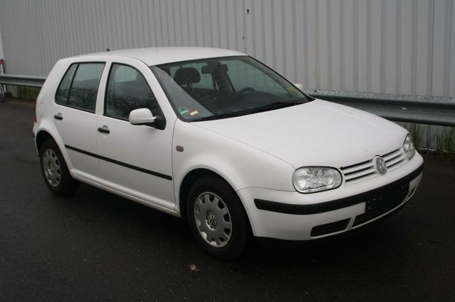 Volkswagen GOLF IV 1.4 16V   SERVO / 5 trg  / D 3