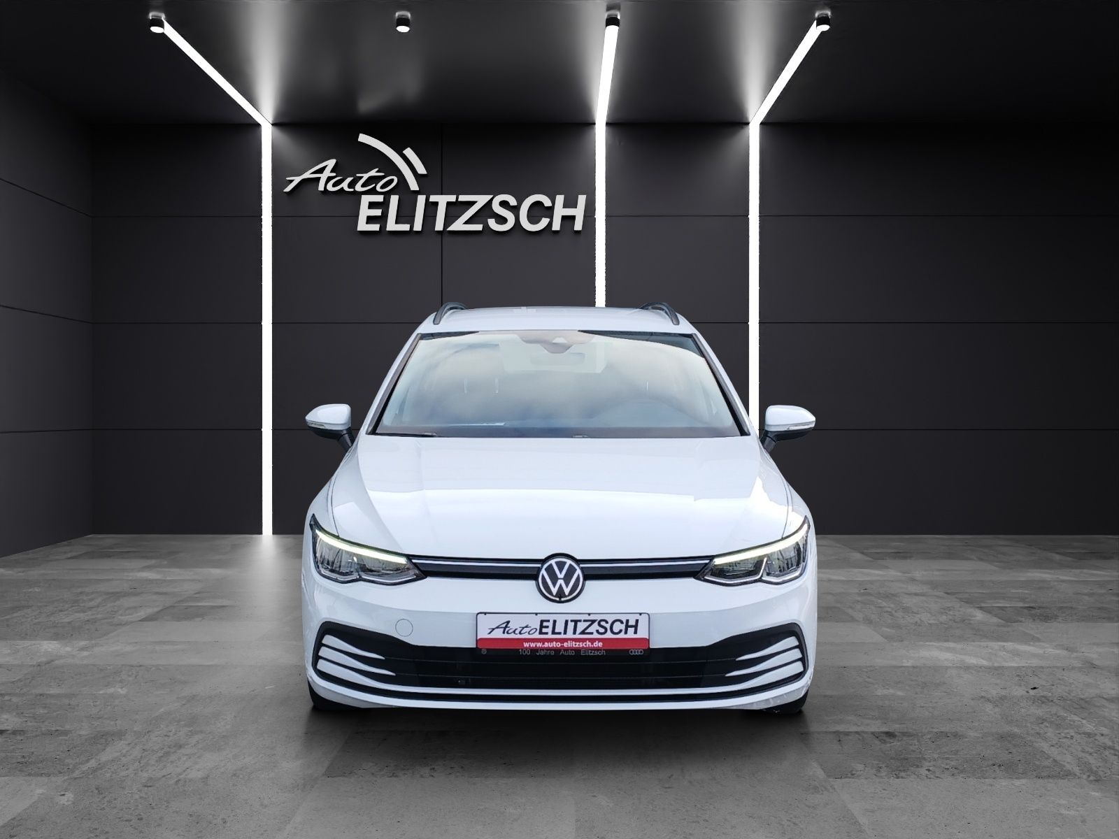 Fahrzeugabbildung Volkswagen Golf VIII Variant TDI Life DSG LED Navi AID ACC