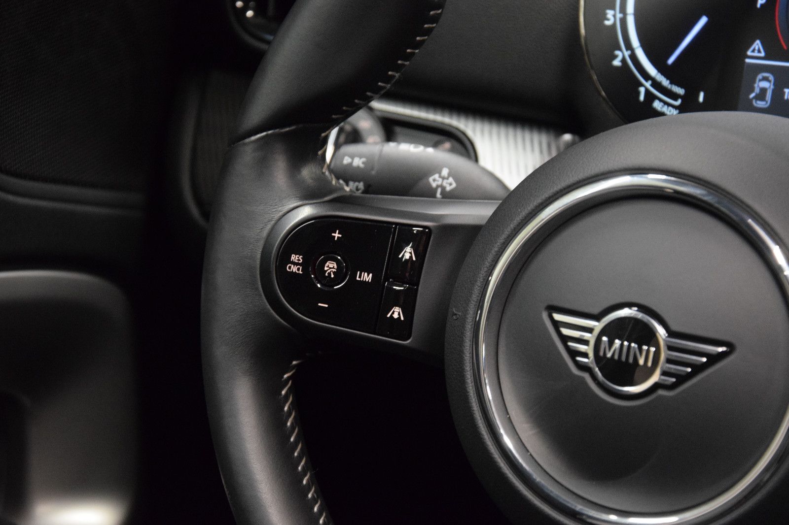 Fahrzeugabbildung MINI Countryman Cooper Yours Trim Pano HuD Memory ACC