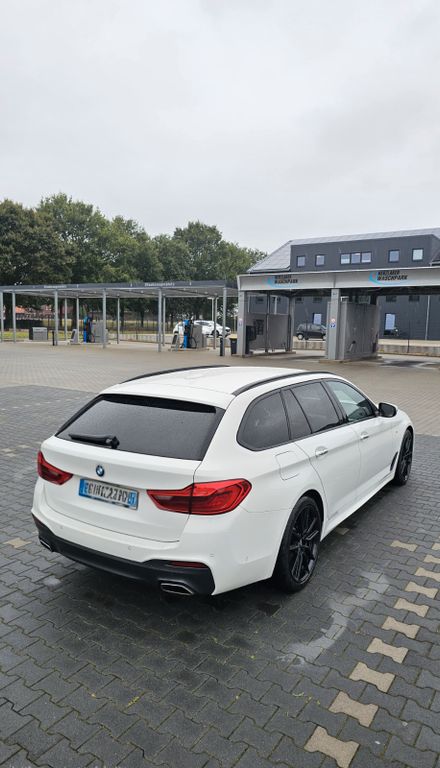 Image of BMW 530