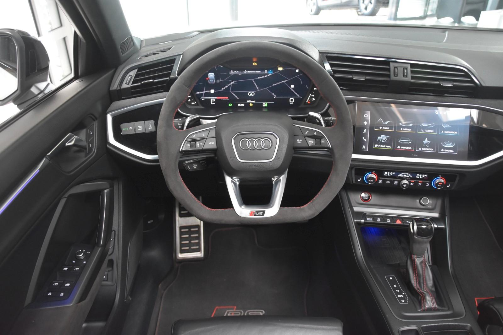 Audi RSQ3 Sportback Matrix-LED 360°Kamera Pano AHK